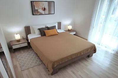 Moderne Wohnung in Kaštel Štafilic mit eingez...