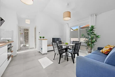 Attraktive Wohnung in Peroj mit Terrasse