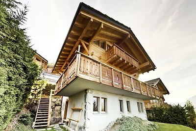 Schönes Chalet mit Aussicht vom Balkon