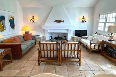 Skaloma Beachfront SeaView Villa Retreat.