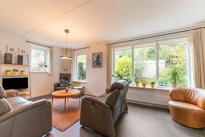Charmantes Ferienhaus in Schoonloo mit Garten