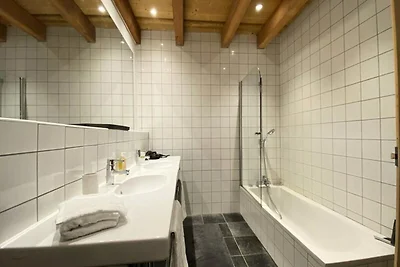 Chalet in Bonnenuit mit Blick auf den Grand...