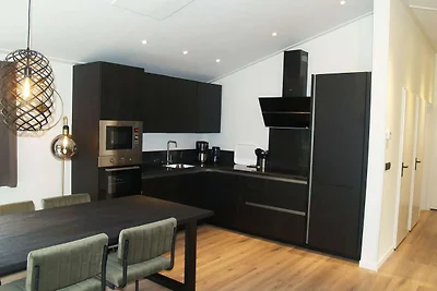Modernes Chalet mit Geschirrspüler