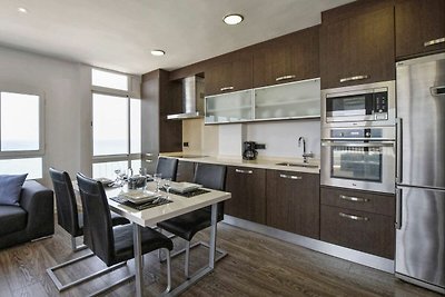 Moderne Wohnung mit Panoramablick aufs Meer