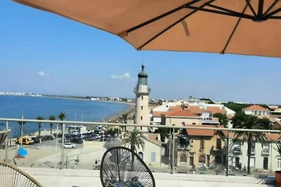 Wohnung in Grau du Roi mit Meerblick