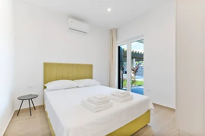 Luxury Living at Horizon Retreat - Two Bedroo...