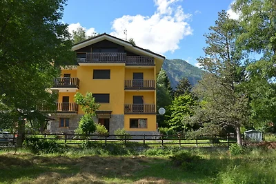 Großzügiges Chalet in Antey-Saint-André in...