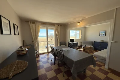 Apartment am Strand mit Balkon