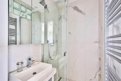 Hervorragende Wohnung mit Blick auf Mtboron