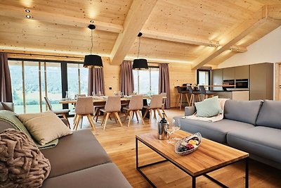 Luxus-Chalet mit Pool und Sauna am Skilift