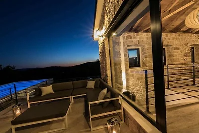 Villa in Bribir mit Schwimmbecken