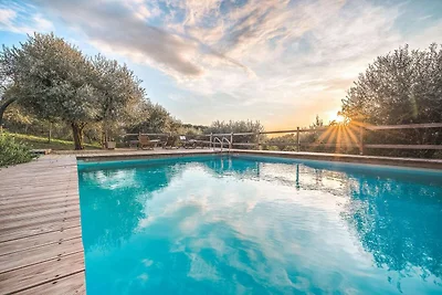 Casa vacanze rustica a Pontedera con piscina ...