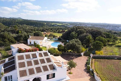 Villa in Menorca mit privatem Pool und Garten