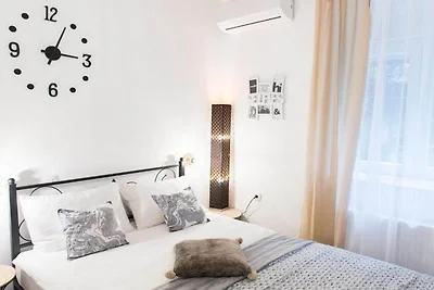 Apartments C-enter - Deluxe Studio Apartment...