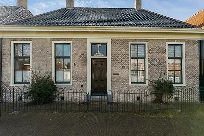 Bella casa per le vacanze del 1761 con comfor...