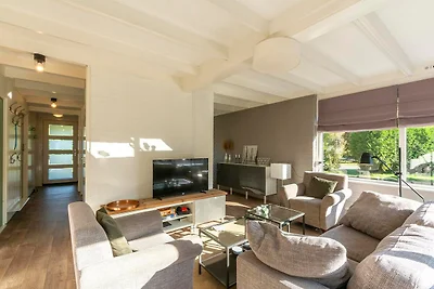 Bungalow in Sint Maartenszee am Strand