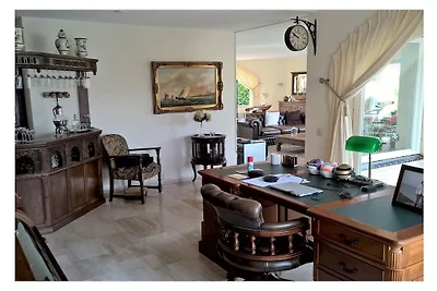 Villa am Wasser