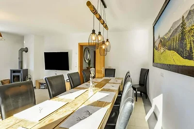Luxuriöses Ferienhaus mit eigenem Garten in...