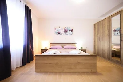 Villa Maja - Three bedroom villa with pool