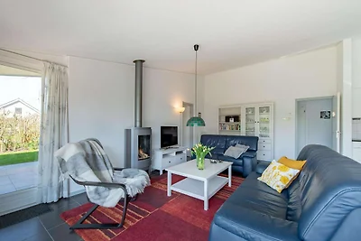 Moderne Villa am Ufer des Veere-Sees