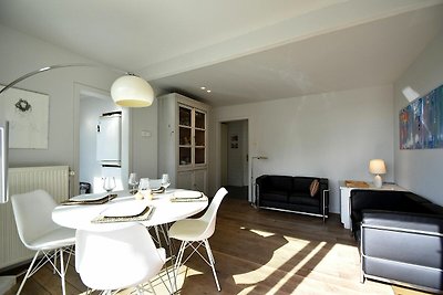 Stylish apartment right on the beach