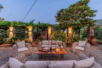 Villa bei Lucca mit Gartenblick