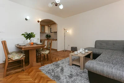 Sunny Elegant Apartments in Trogir - Classic ...