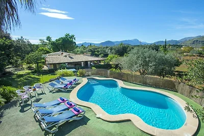 Villa in Pollensa mit Schwimmbecken