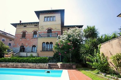 Exquisite Villa in Desenzano Del Garda am See