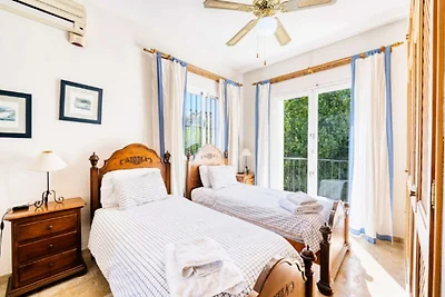 Villa bei Marbella mit beheiztem Pool