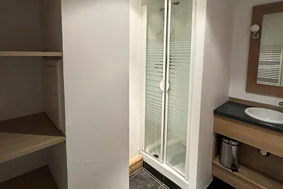 Geräumiges Apartment · Direkter Zugang zur Sk...