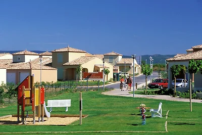 Casa a schiera con terrazza o loggia situata ...