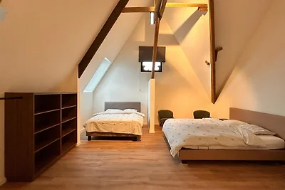 Geräumiges 3-stöckiges Ferienhaus für 8...