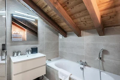 6 Zimmer für 12 Personen