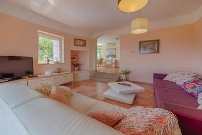 Three bedroom apartment with balcony