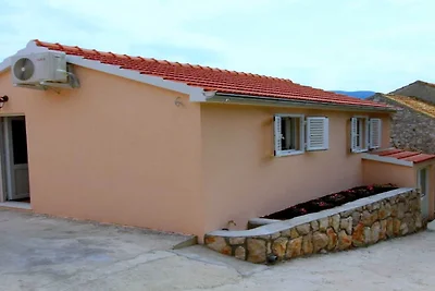 Apartment mit einem Schlafzimmer und Garten