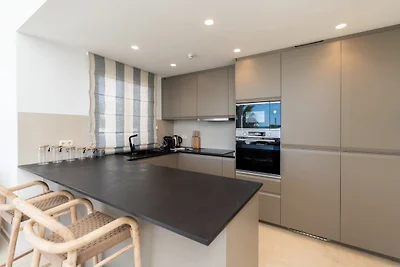 Exclusive 3-bed Penthouse Alcazaba Lagoon...