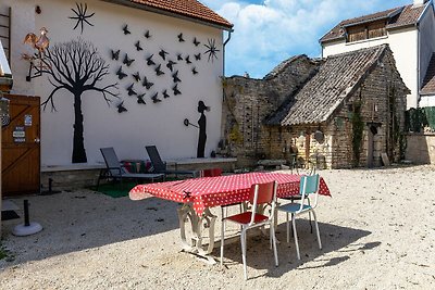 Ferienhaus mit unabhängigem Studio in Molesme