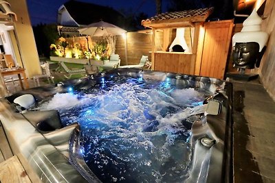Inviting villa with hot tub in Lacanau 100m f...