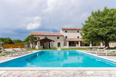 Villa in Barban met zwembad
