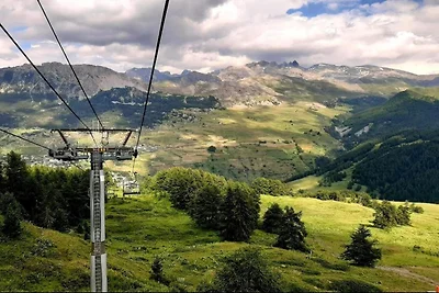 Appartamento in legno ben tenuto a Vars