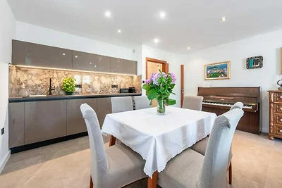 Apartments Meri & Karla - Two Bedroom Apartme...