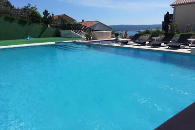 Villa in Dramalj mit Schwimmbecken