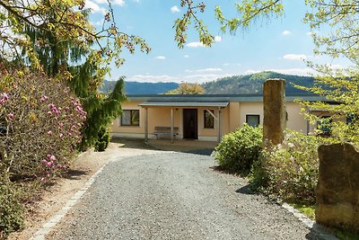 Gemütliches Ferienhaus mit Swimmingpool in...