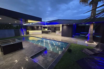 Familienvilla mit Pool in der Nähe von...