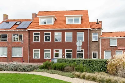 Vakantiehuis met zicht op de kustlijn van...