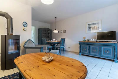 Apartment mit Kamin in einer reetgedeckten...