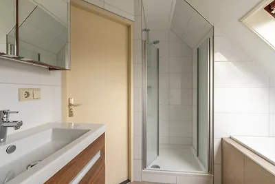 Charmante Villa in der Nähe von Meer und Wald