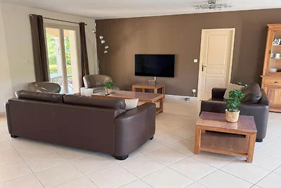 Stilvolle Villa mit Terrasse