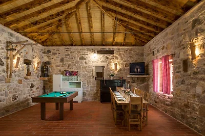 Villa mit beheiztem Pool in der Nähe von...